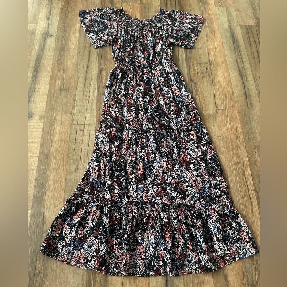 Floral Maxi Dress with Short Sleeves - Picture 4 of 7